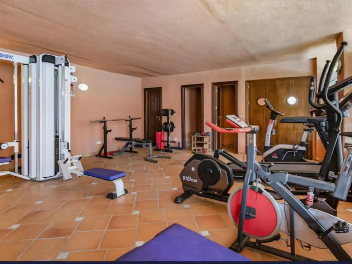 Wohnung zur Miete in Marbella mit Klimaanlage, Heizung und Privatgarten