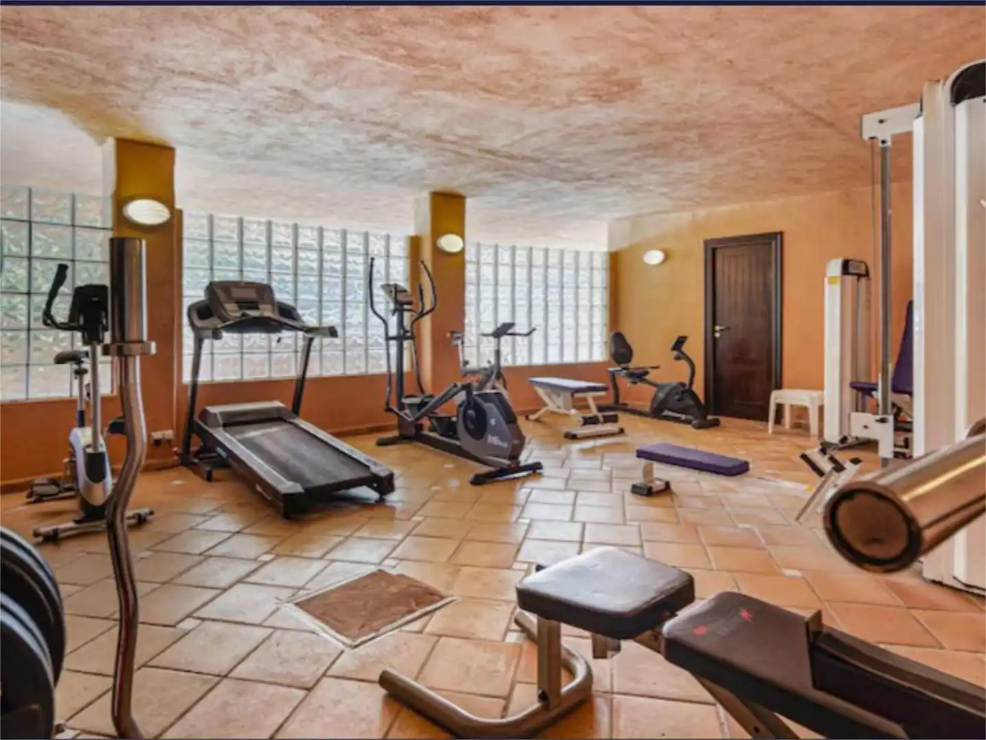 Wohnung zur Miete in Marbella mit Klimaanlage, Heizung und Privatgarten