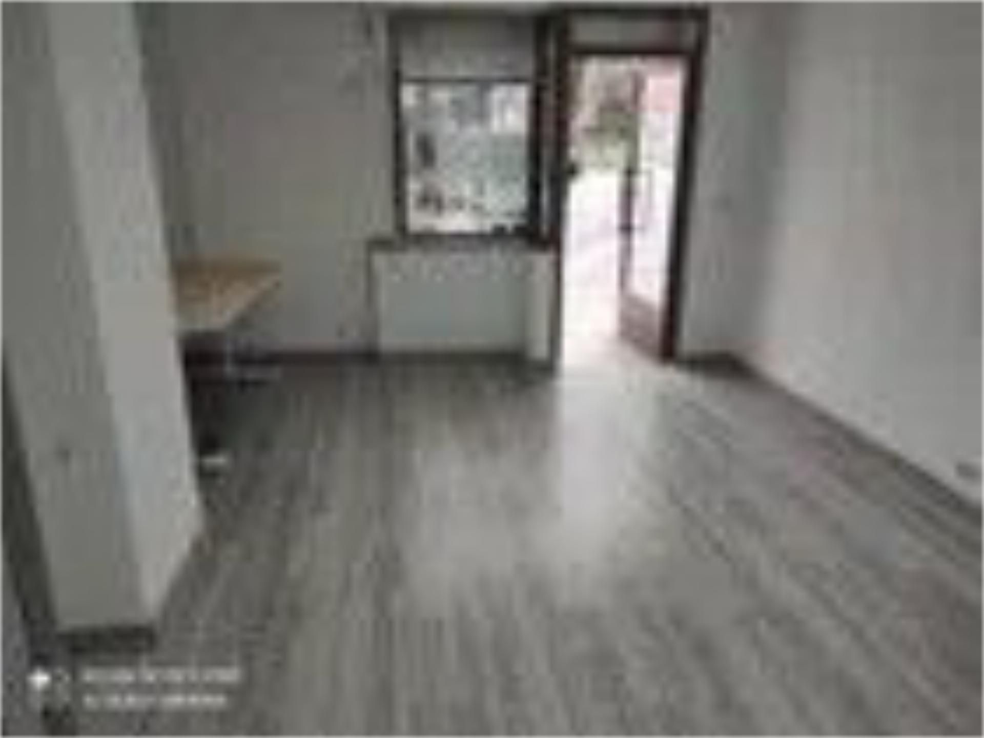 Local de alquiler en  Madrid Capital con Parquet