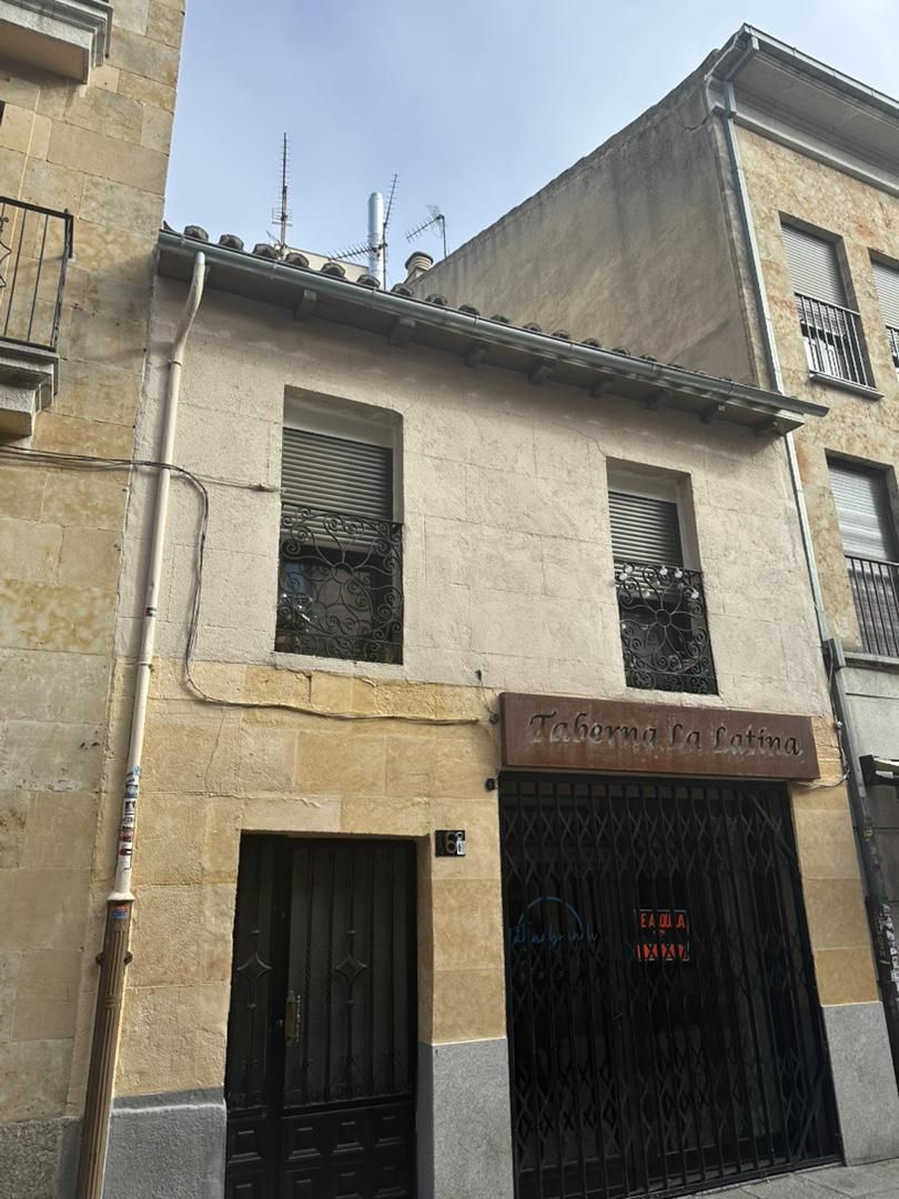 Vista exterior de Pis en venda en Salamanca Capital amb Traster, Moblat i Forn