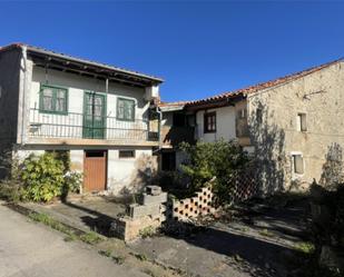 Exterior view of Single-family semi-detached for sale in Arenas de Iguña