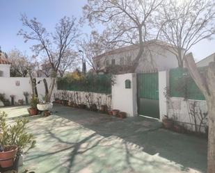 Vista exterior de Casa o xalet en venda en  Madrid Capital amb Parquet i Moblat