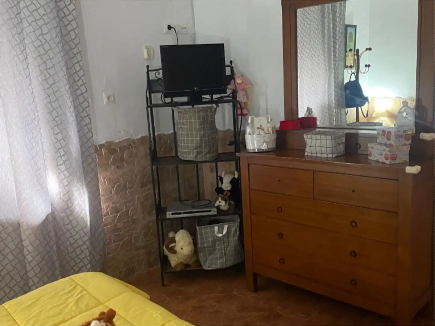 Piso en venta en Calle Puerta Ronda, 6, La Puebla de Cazalla Habitación de Piso en venta en La Puebla de Cazalla con Aire acondicionado, Calefacción y Terraza