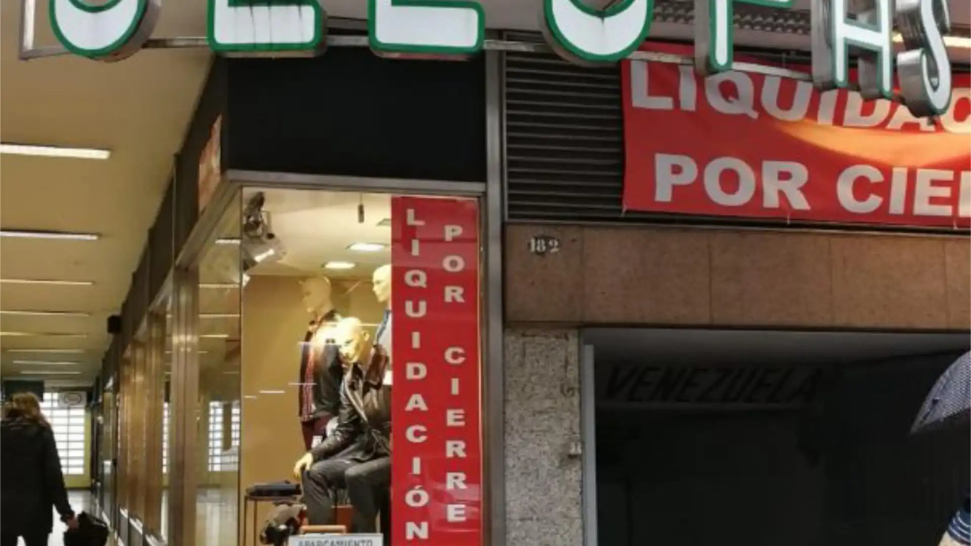 Local de alquiler en Vigo  con Amueblado