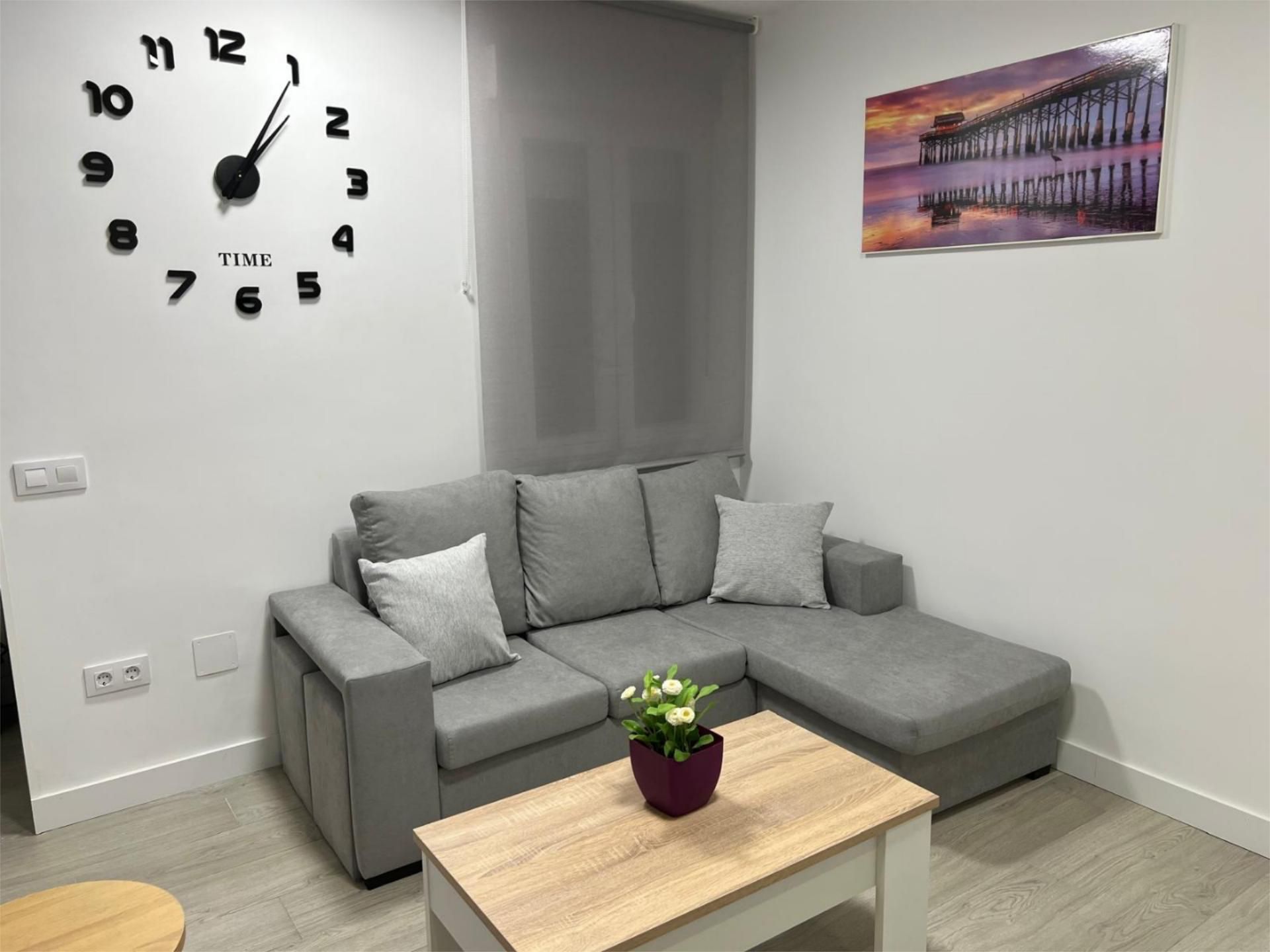 Living room of Flat to rent in Getafe  with Air Conditioner, Parquet flooring and Furnished