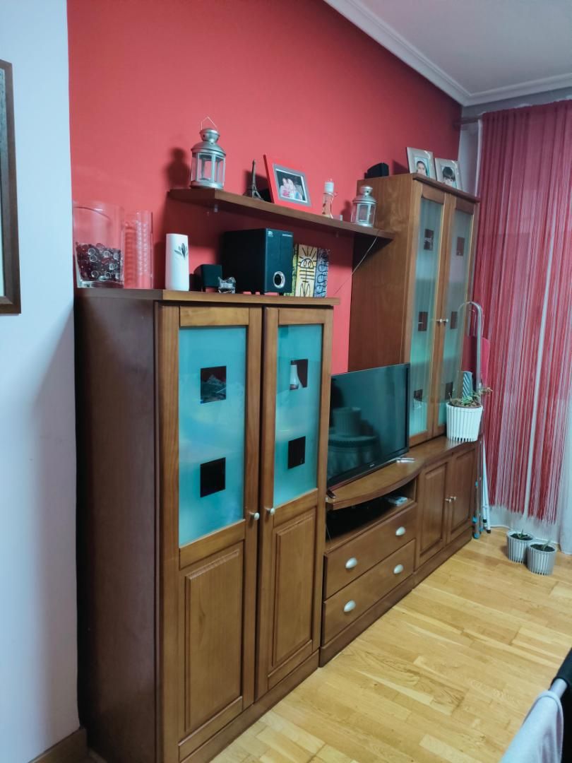 Living room of Flat to share in Valladolid Capital  with Heating, Parquet flooring and Furnished