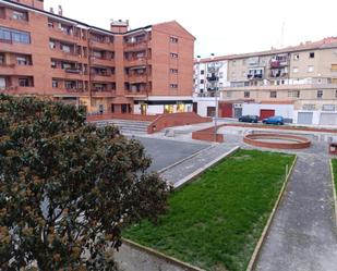 Vista exterior de Pis en venda en Tafalla amb Calefacció, Parquet i Terrassa