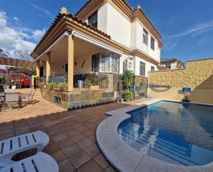 Piscina de Casa o xalet en venda en Montequinto amb Terrassa, Piscina i Balcó