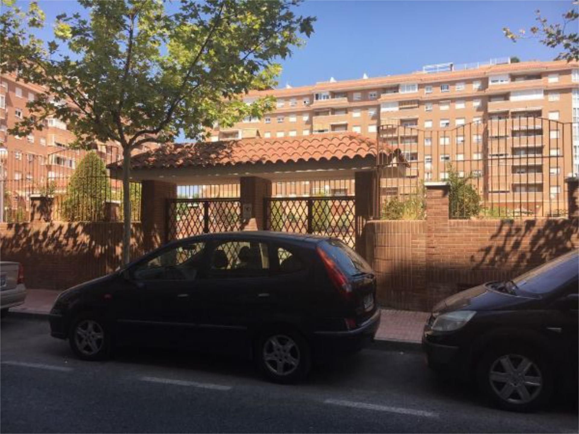 Parking of Flat to share in San Vicente del Raspeig / Sant Vicent del Raspeig  with Air Conditioner, Heating and Private garden
