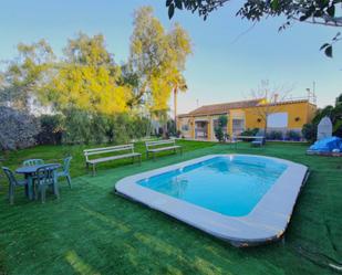 Jardí de Finca rústica en venda en Lebrija amb Aire condicionat, Terrassa i Piscina