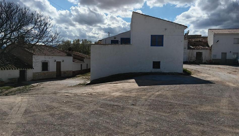 Country house for sale in Carretera de Caniles, 39, Baza, Granada - image 1 Photo 1 of Country house for sale in Carretera de Caniles, 39, Baza, Granada