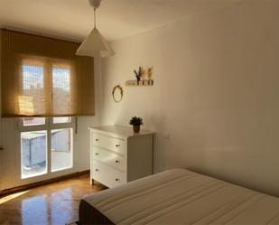 Bedroom of Flat for sale in Roa