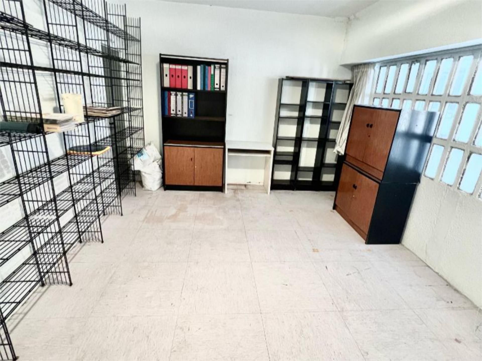 Box room for sale in  Pamplona / Iruña
