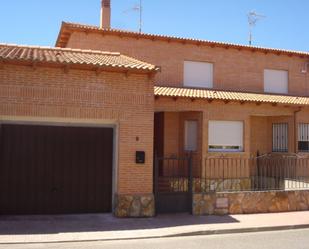 Exterior view of House or chalet for sale in Santa Olalla