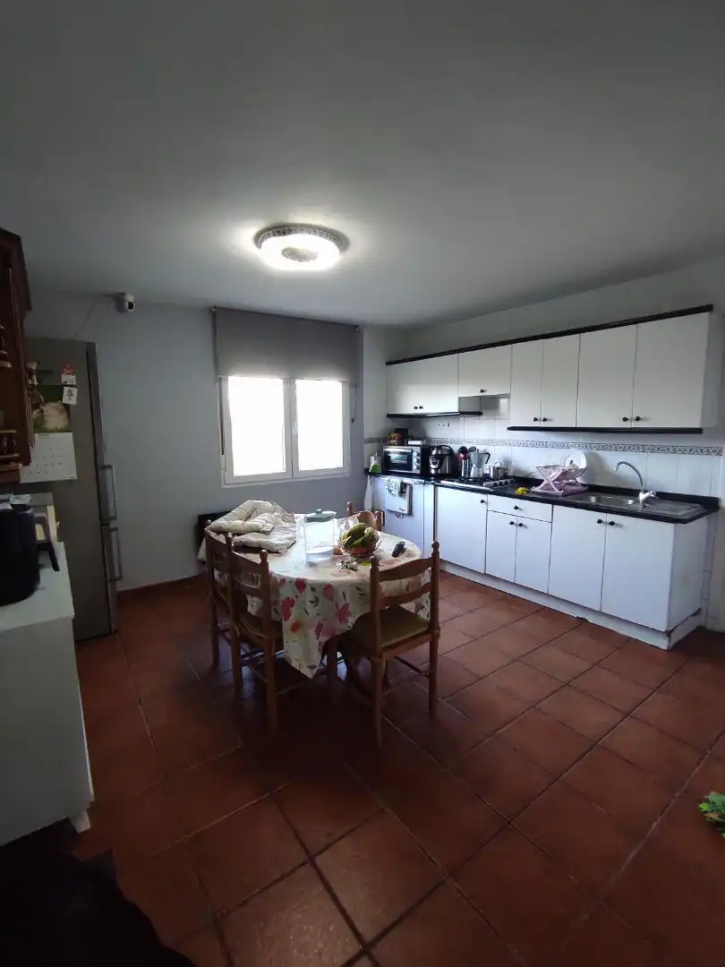 Casa o chalet en venta en Illas Cocina de Casa o chalet en venta en Illas con Calefacción, Jardín privado y Parquet