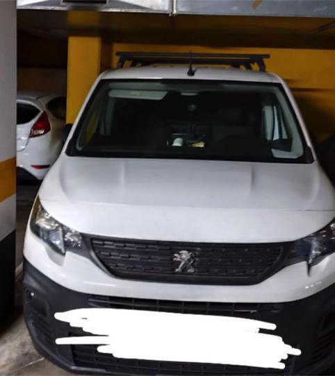 Garaje de alquiler en Avenida de la Primavera, 45, La Florida, Barcelona - imagen 2 Foto 2 de Garaje de alquiler en Avenida de la Primavera, 45, La Florida, Barcelona