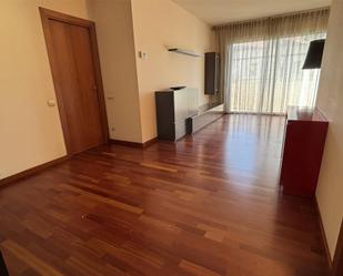 Living room of Flat for sale in Esplugues de Llobregat  with Air Conditioner, Heating and Parquet flooring