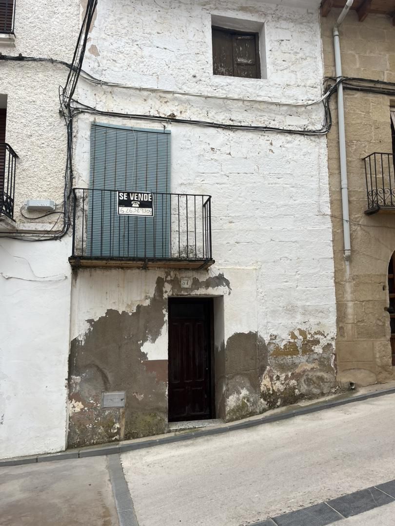 Vista exterior de Casa adosada en venda en Valdealgorfa