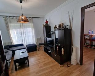 Living room of Flat for sale in Salamanca Capital  with Balcony