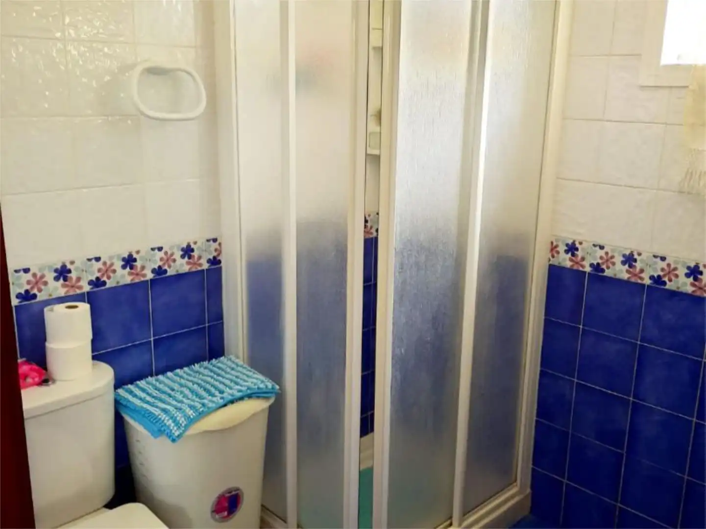 Flat for rent in Pago Meca Alta, 4, Las Tres Piedras - Costa Ballena Bathroom of Flat for rent in Chipiona with Air Conditioner, Heating and Private garden