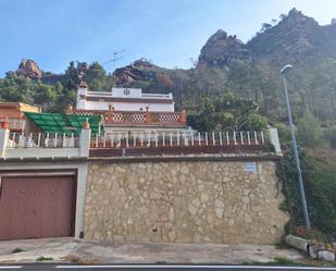 Vista exterior de Casa o xalet en venda en Gátova amb Terrassa