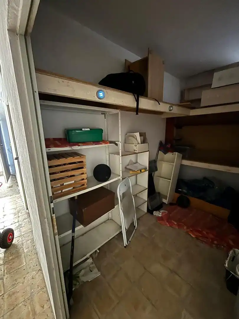 Storage room for sale in Santander