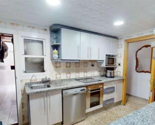 Kitchen of Flat for sale in Elche / Elx  with Air Conditioner