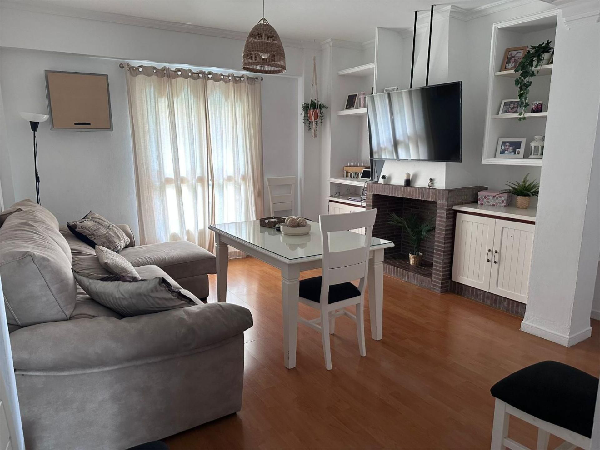 Living room of Flat for sale in Utrera  with Air Conditioner and Balcony