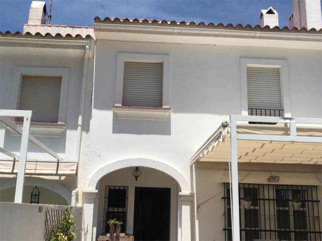 Casa adosada en Alquiler en Calle Lancha, 3 en El Manantial