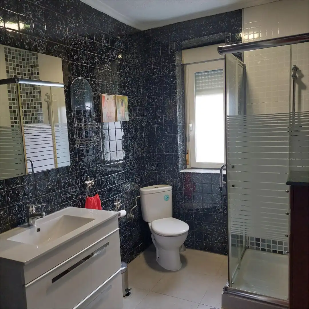 Casa o chalet de alquiler en Plaza Joaquín Elizalde, 1, Residencia Baño de Casa o chalet de alquiler en Logroño con Calefacción, Jardín privado y Parquet