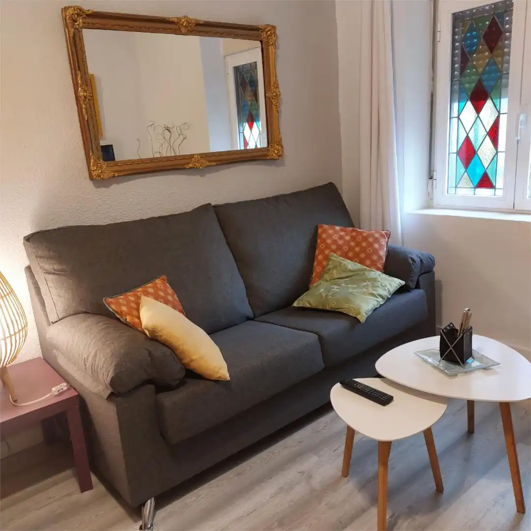Casa o chalet de alquiler en Plaza Joaquín Elizalde, 1, Residencia Sala de estar de Casa o chalet de alquiler en Logroño con Calefacción, Jardín privado y Parquet