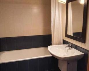 Bathroom of Flat to rent in Tapia de Casariego