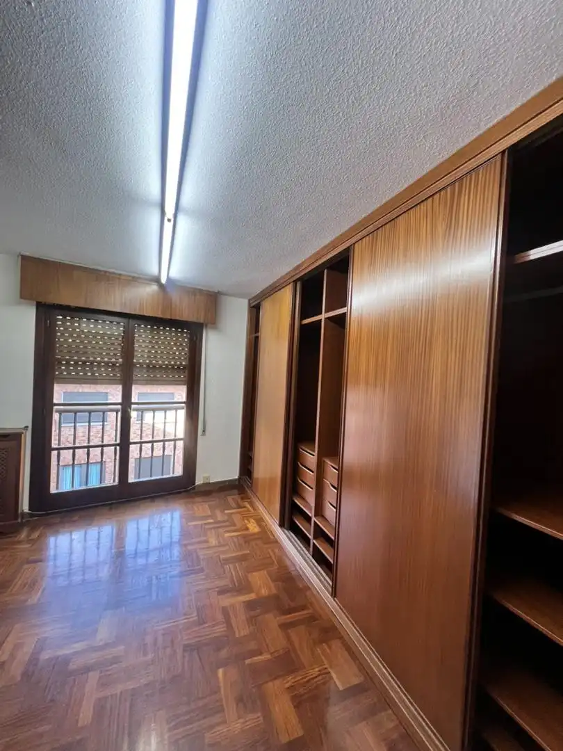 Wohnung zur Miete in Calle Jovellanos, 6, Casco Histórico Wohnung zur Miete in Calle Jovellanos, 6, Casco Histórico
