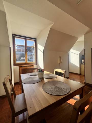 Piso en Alquiler en Calle Jovellanos, 6 en Casco Histórico