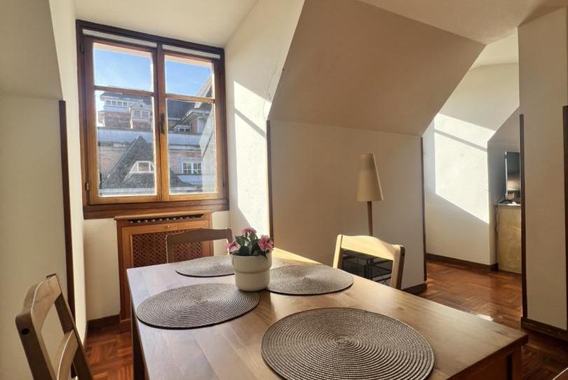 Flat to rent in Calle Jovellanos, 6, Casco Histórico, Asturias - image 1 Photo 1 of Flat to rent in Calle Jovellanos, 6, Casco Histórico, Asturias