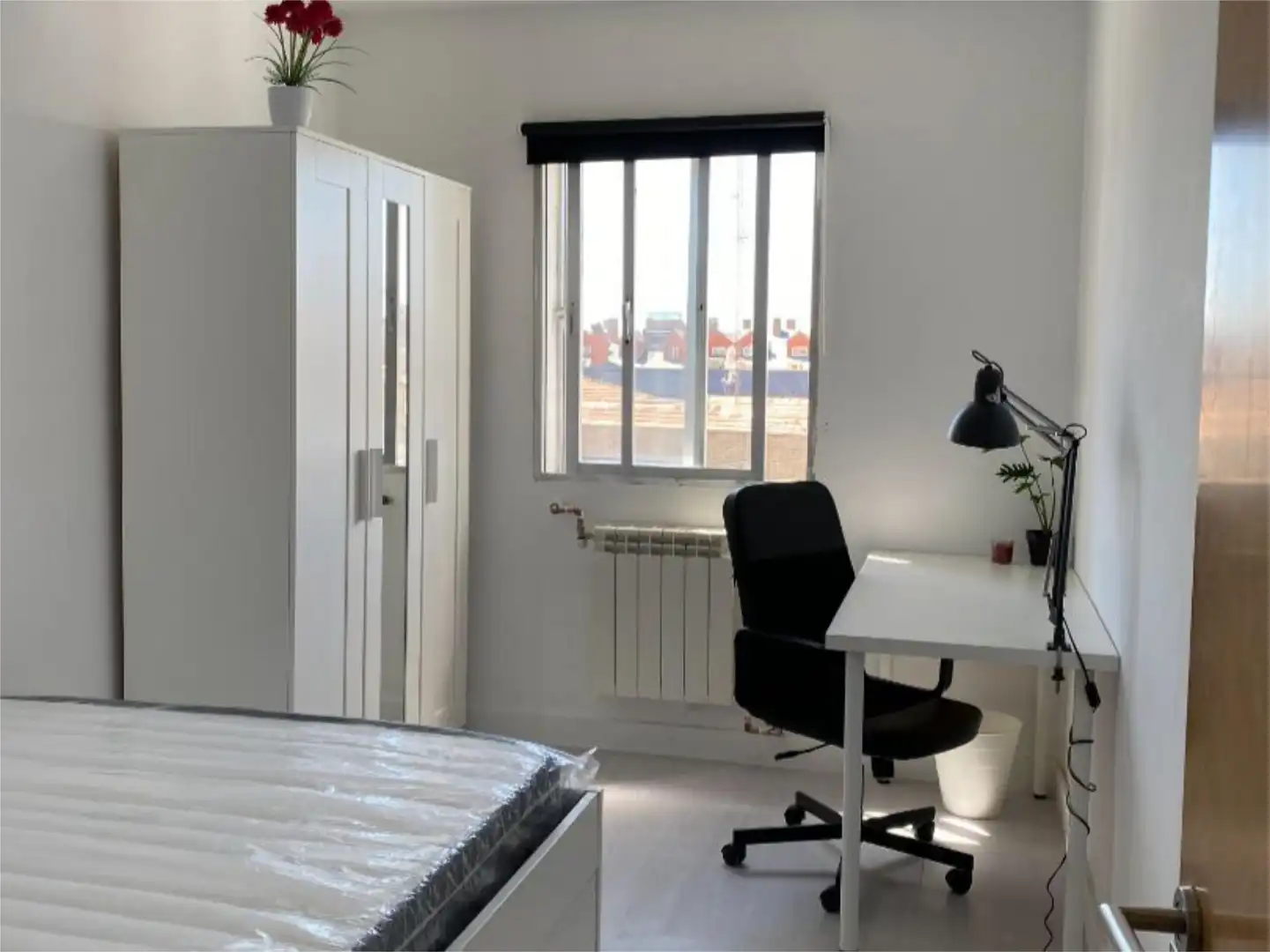 Room in Calle Trujillo, 2, Zona Renfe Room in Calle Trujillo, 2, Zona Renfe