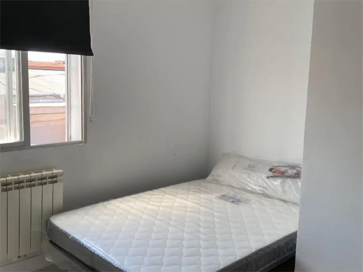 Room in Calle Trujillo, 2, Zona Renfe Room in Calle Trujillo, 2, Zona Renfe