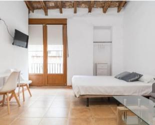 Dormitori de Apartament de lloguer en  Valencia Capital amb Aire condicionat i Balcó