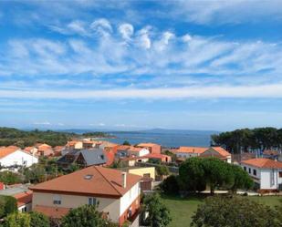 Vista exterior de Àtic en venda en Ribeira amb Terrassa