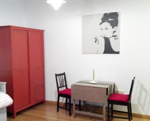 Dining room of Study to rent in Plasencia  with Air Conditioner, Parquet flooring and Furnished