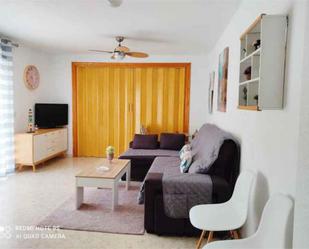 Sala d'estar de Apartament de lloguer en Roquetas de Mar amb Calefacció, Terrassa i Moblat