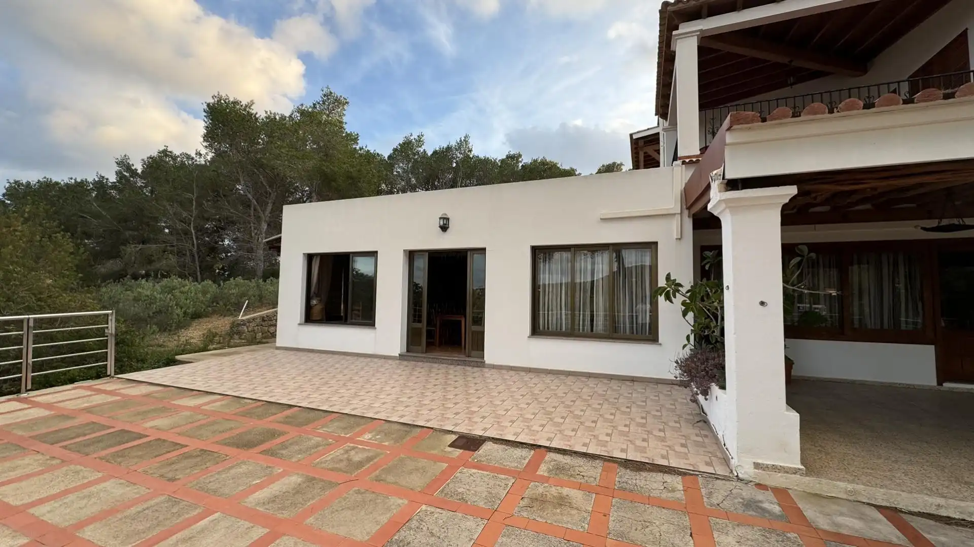 Commercial properties for rent in Avinguda de Cala Llenya, 16, Sant Carles Exterior view of Commercial properties for rent in Santa Eulària des Riu with Air Conditioner and Heating