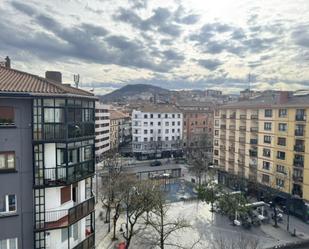 Vista exterior de Pis en venda en Errenteria amb Balcó