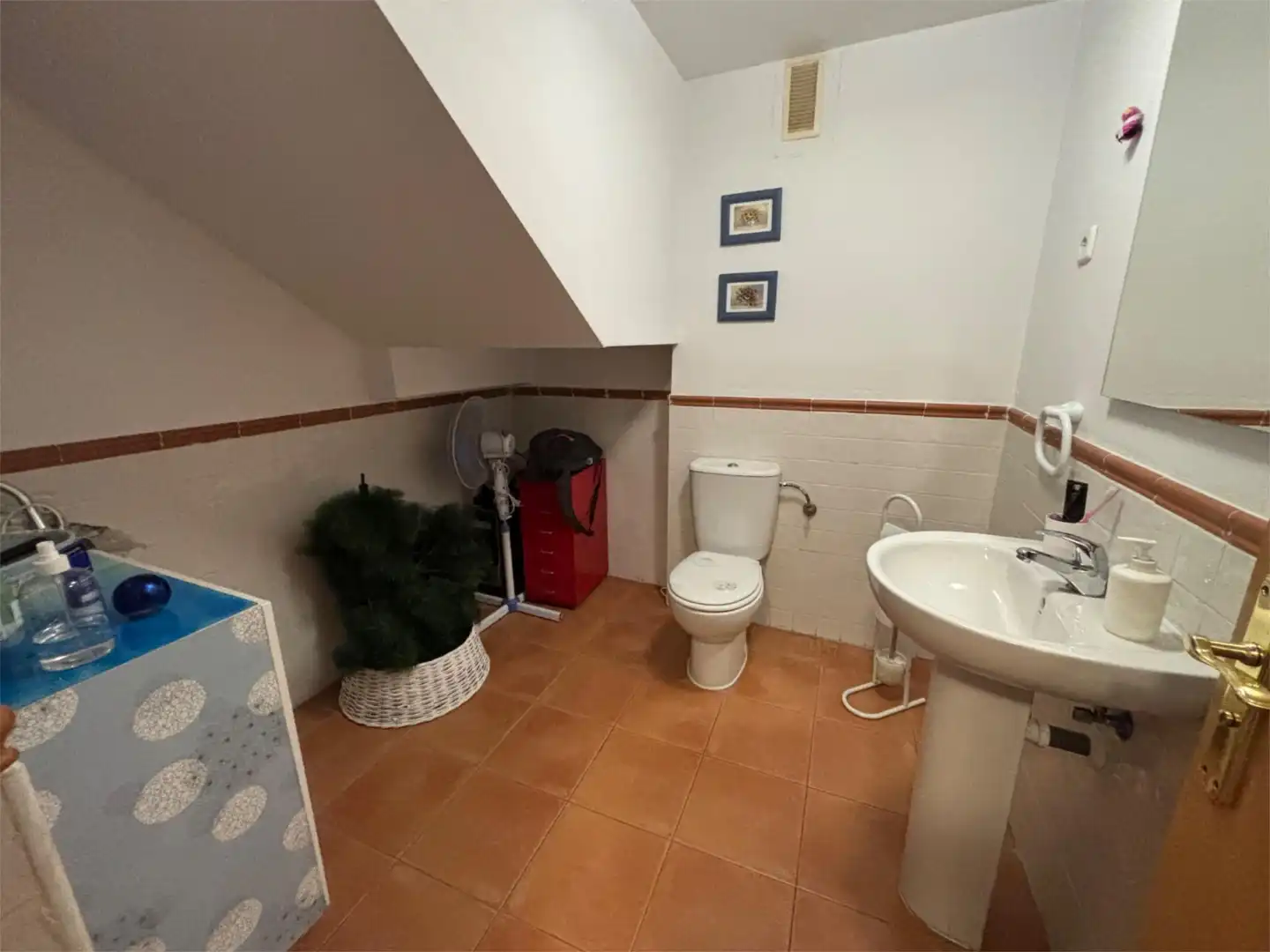 Wohnung zum Verkauf in Calle Kilimanjaro, 11, La Montaña - El Cortijo Badezimmer von Wohnung zum Verkauf in Aranjuez mit Klimaanlage, Heizung und Terrasse