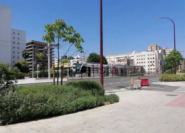 Garaje en Venta en Calle Costa de la Luz, 1 en La Buhaira