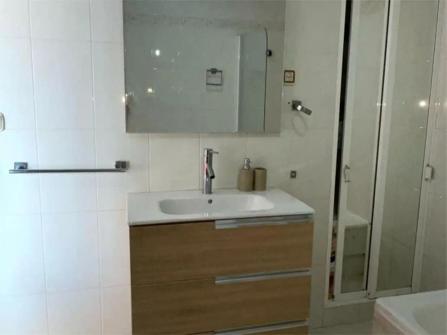 Flat for sale in Calle Espíritu Santo, 16, Guadalcanal Bathroom of Flat for sale in Guadalcanal with Air Conditioner, Heating and Terrace