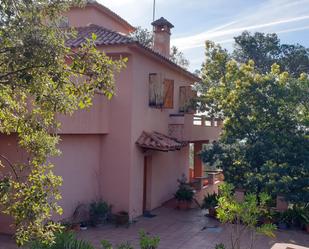 Vista exterior de Casa o xalet en venda en Viladecavalls amb Balcó