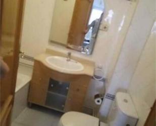 Bathroom of Flat to share in  Jaén Capital  with Heating, Terrace and Furnished