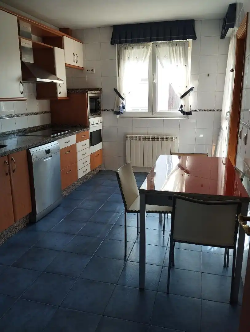 Dúplex en venta en Calle París, 10, San Claudio - La Chantría Cocina de Dúplex en venta en León Capital con Terraza