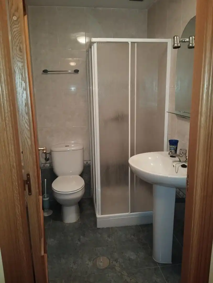 Dúplex en venta en Calle París, 10, San Claudio - La Chantría Baño de Dúplex en venta en León Capital con Terraza